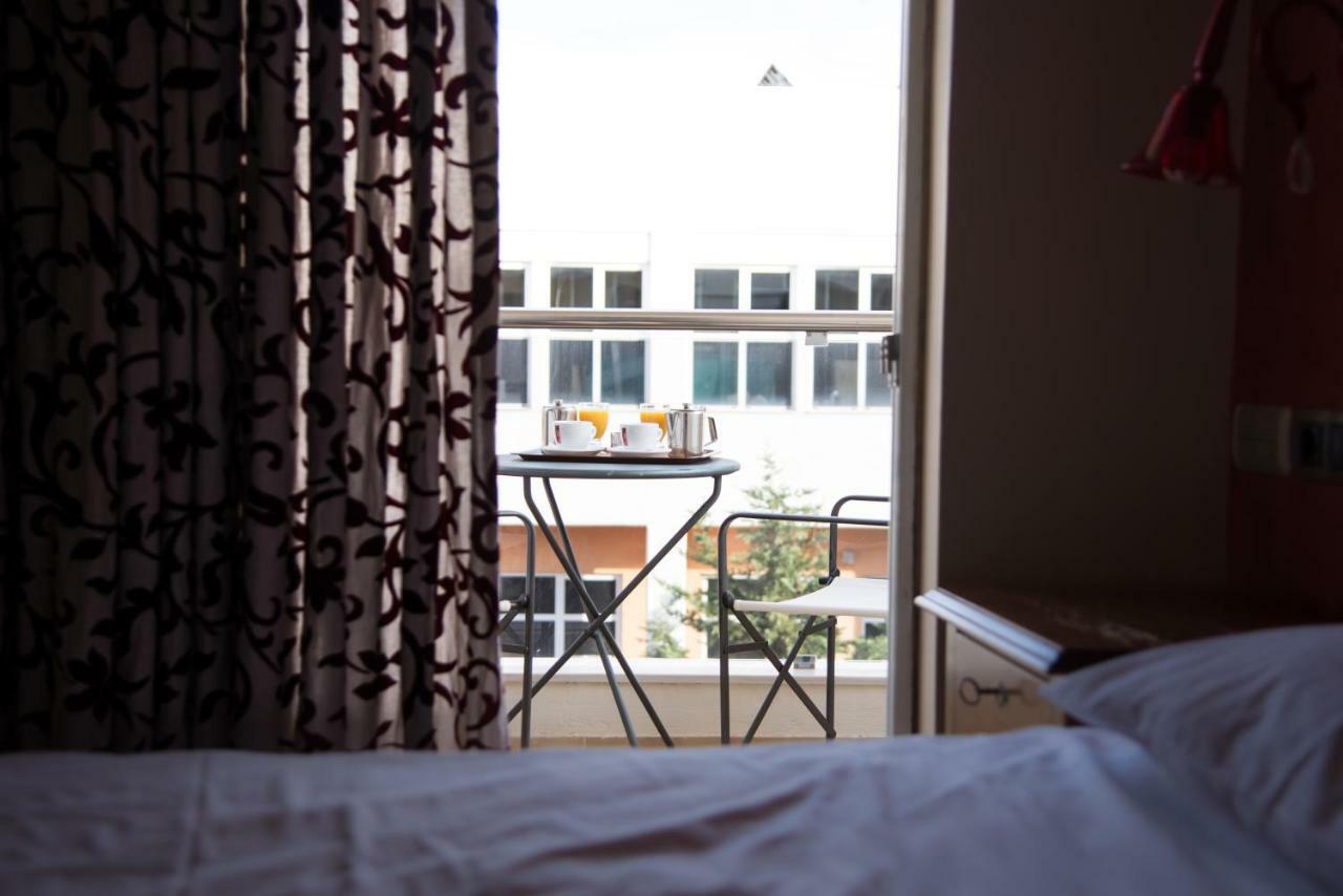 Hotel Maroussi Athena Bagian luar foto