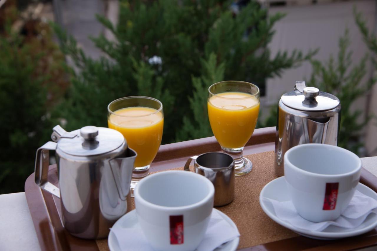 Hotel Maroussi Athena Bagian luar foto